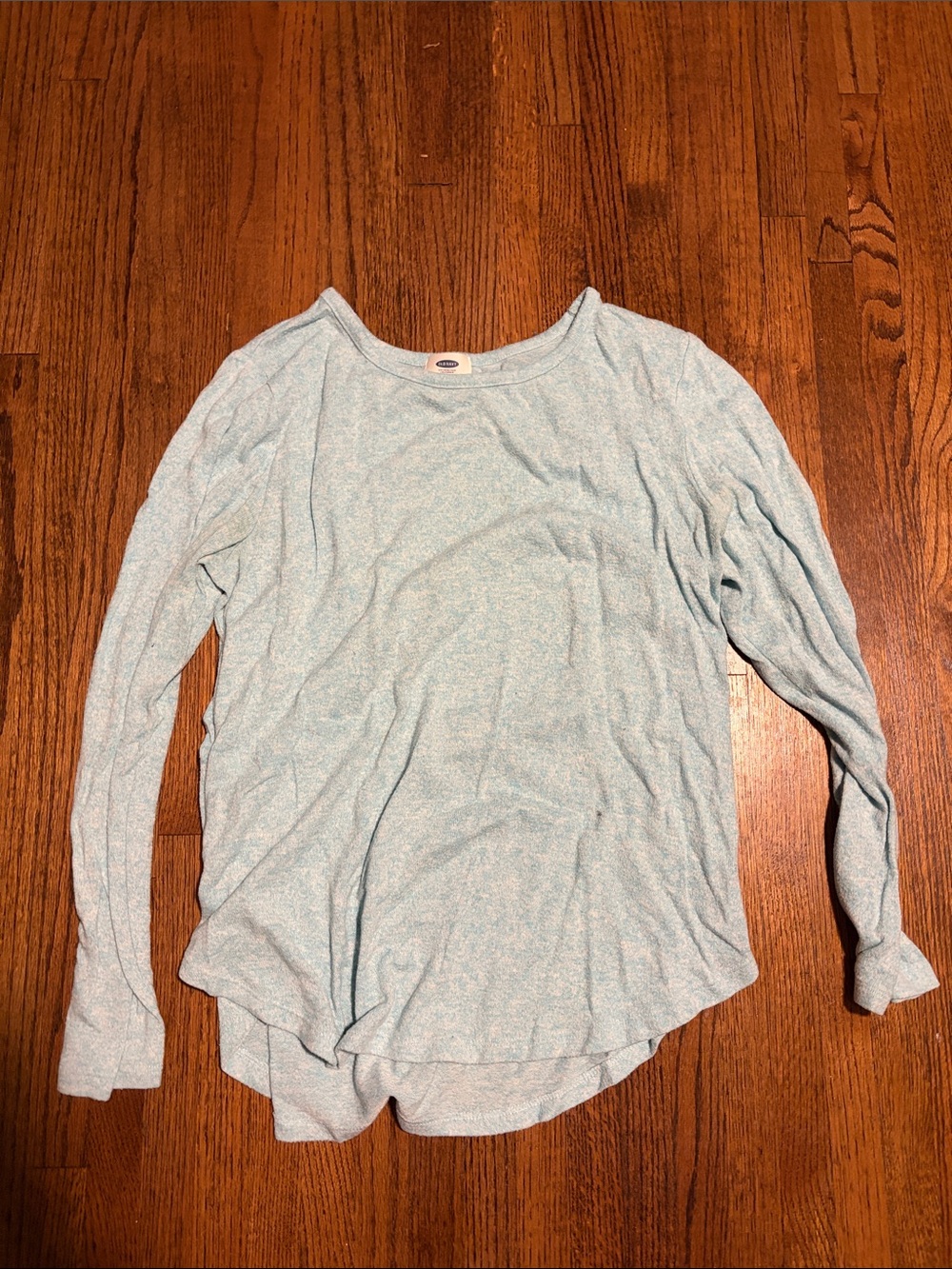 Light Blue Women’s Long-Sleeve Pullover Top